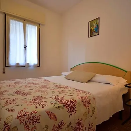 호텔 Precious Three-room Flat 650m From The